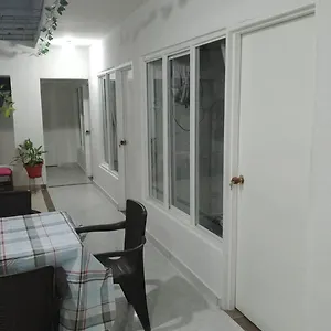 https://james-house.cali-hotels.com